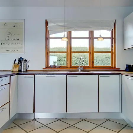 Nyaraló Botmar - 10m From The Sea By Interhome