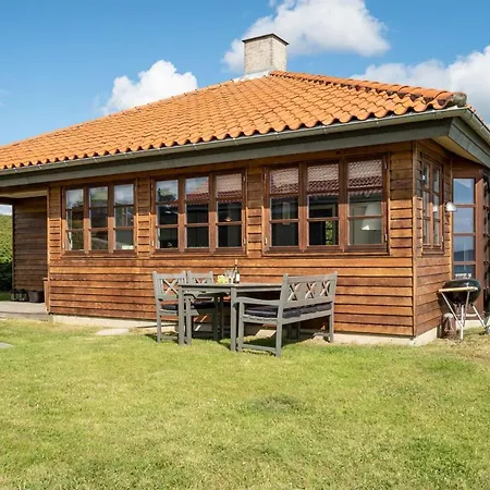 Botmar - 10m From The Sea By Interhome